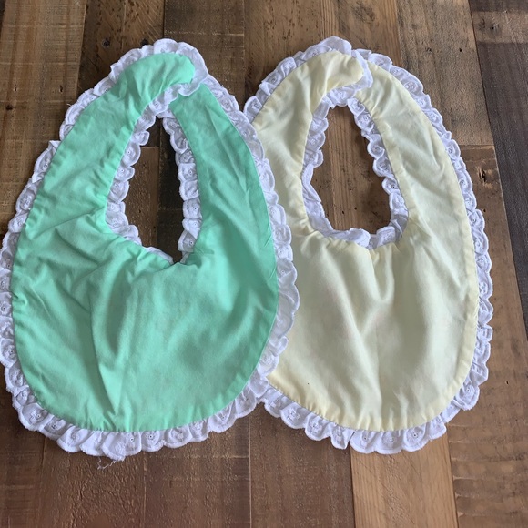 3 for $15 / Pair of Vintage Easter Bibs - Picture 2 of 3
